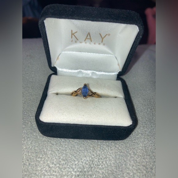 Vintage marquise cut sapphire ring - Picture 2 of 4